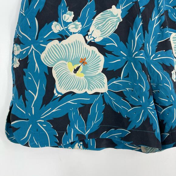 Equipment Lyra Short Saxony Blue Hawaiian Floral Silk Shorts Size 4 NWT - Picture 7 of 8